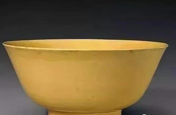 皇家御用瓷：浅谈明代黄釉瓷器的时代特征【福羲余先生】