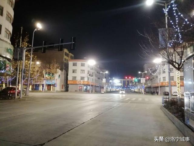河南洛宁：新年新城新景象 流光溢彩不夜城