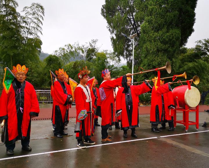 弘扬民族文化,振兴美丽乡村 ——湘西古丈县岩头寨首届苗族跳香节活动