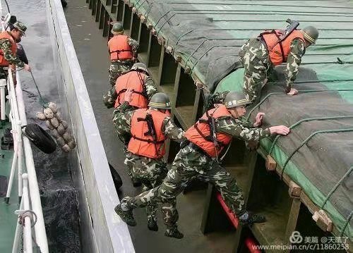 【都市头条向幸福出发编辑部】第882期 李炳天将军《边防•家乡》之二十六 跳梆