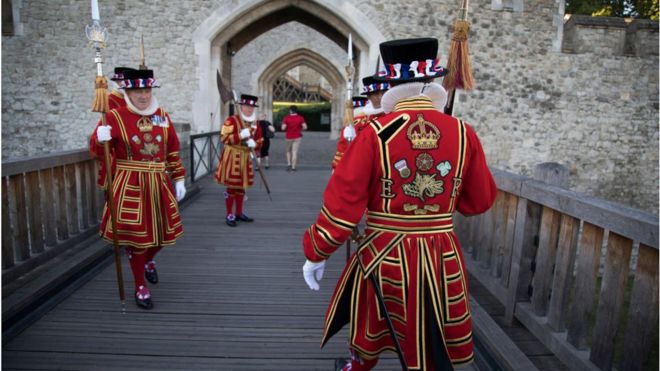 英国皇家宫殿卫队500年来首次遭遇裁员危机