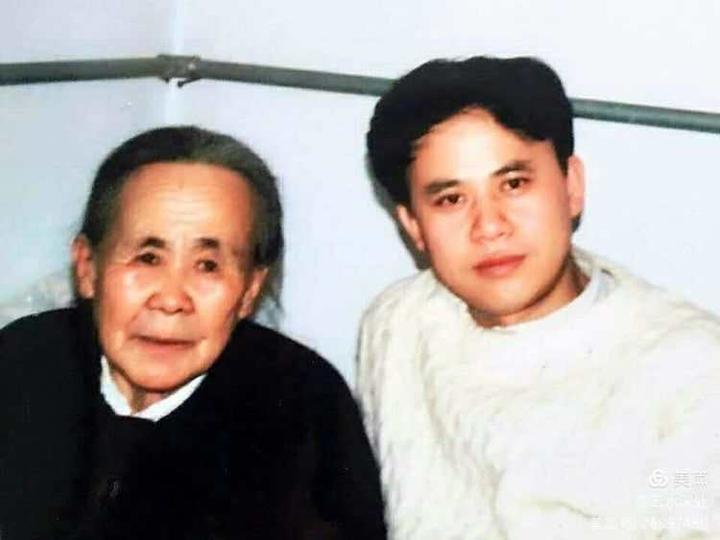 【都市头条向幸福出发编辑部】第771期 李炳天将军乡愁之十 永远的陪伴（图3）