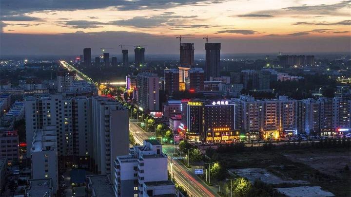 河南省发展迅猛的县级市，经济已突破600亿元，也是全国百强县