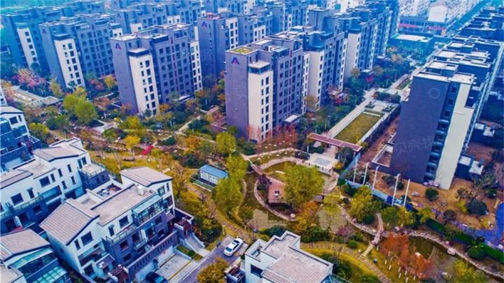 河南省发展迅猛的县级市，经济已突破600亿元，也是全国百强县
