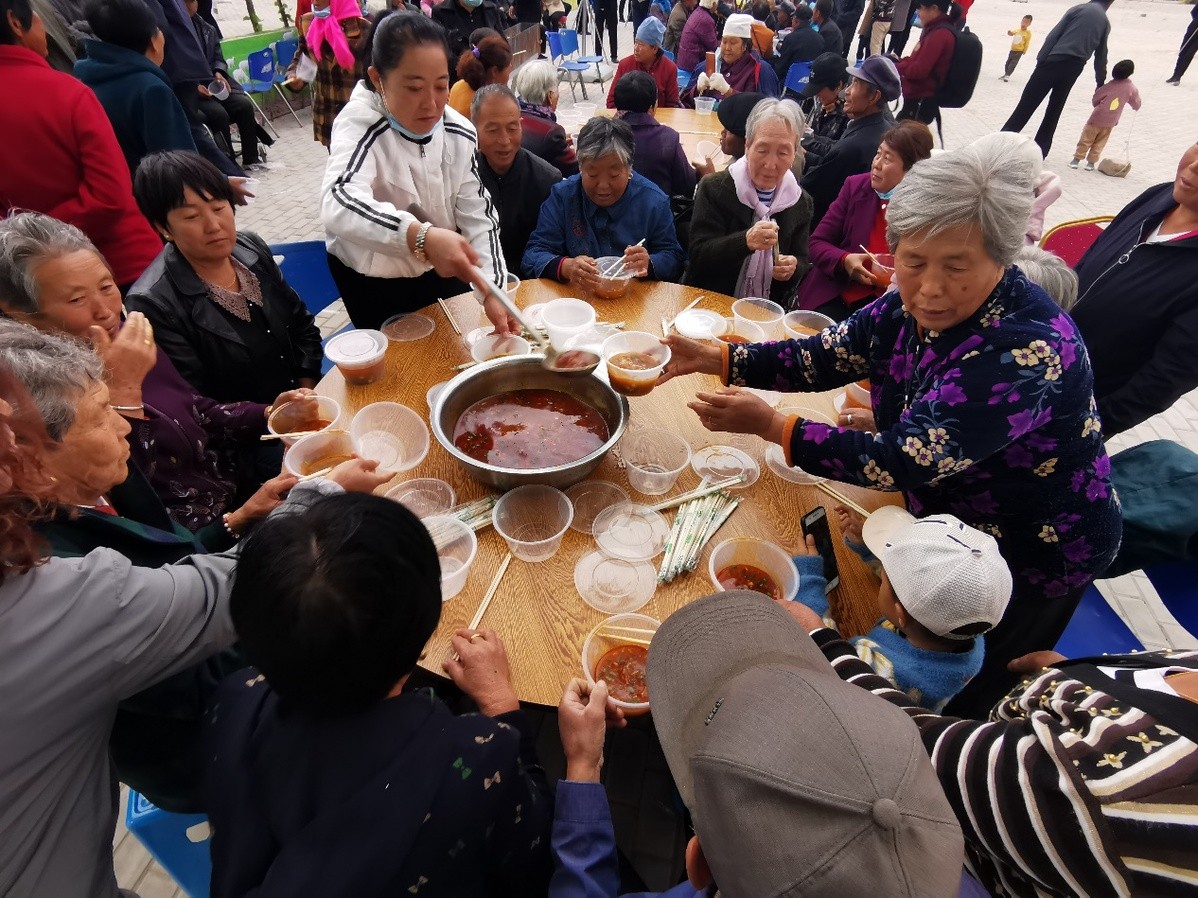 抱滩羊、背粮食，热闹声中庆丰收---盐池县“中国农民丰收节”系列活动开幕