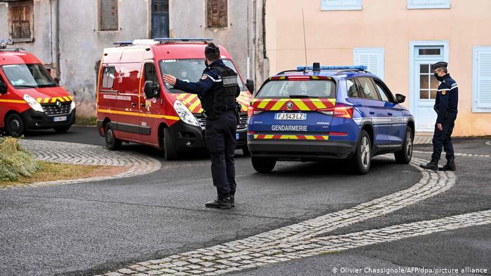 Frankreich Saint-Just | Drei Polizisten bei Rettungsversuch getötet