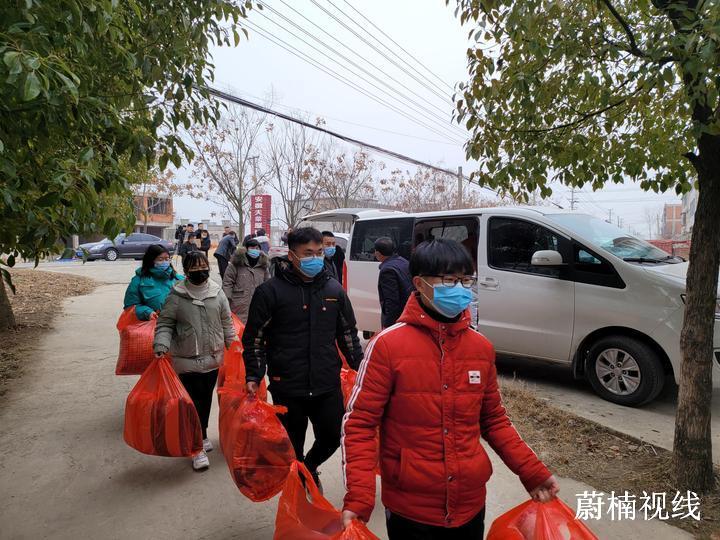 安徽阜阳开展“敬老爱老情暖夕阳”温暖行_中国大陆_新闻_华人头条 http://www.52hrtt.com/cn/n/w/info/G1609913268092