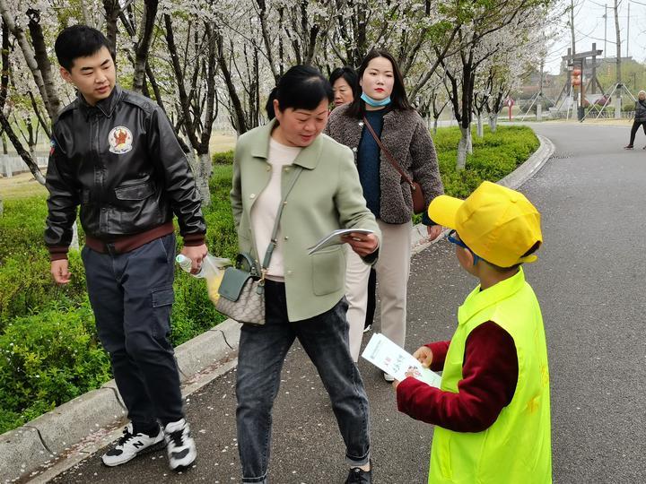 河南商丘：学习党史担使命 环境保护我先行