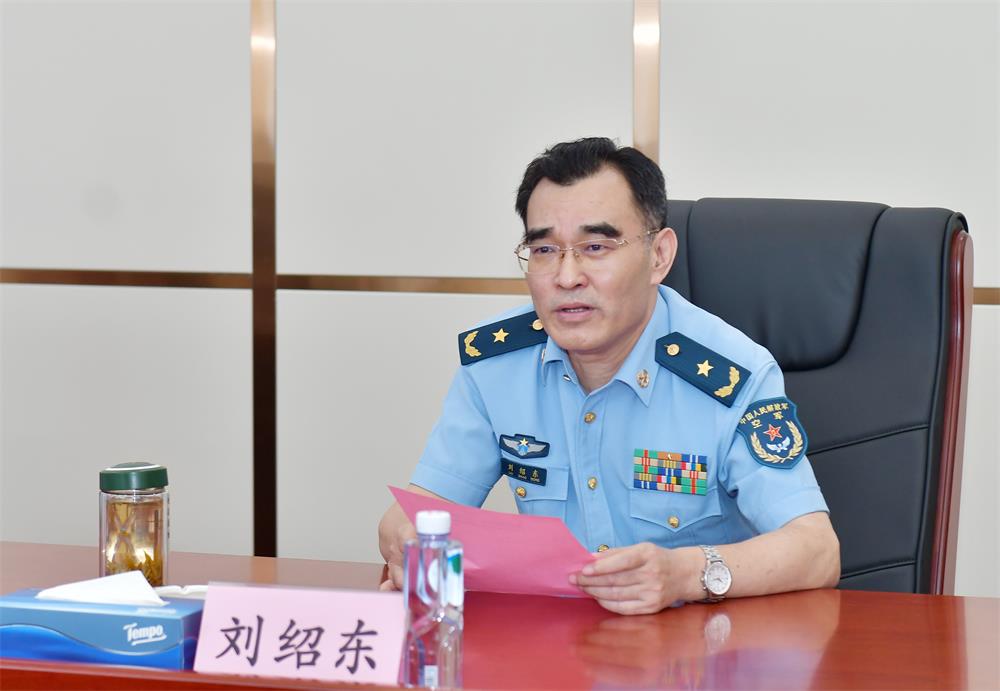 刘绍东少将代表空军预警学院讲话,他对湖北省关爱退役军人协会,湖北省