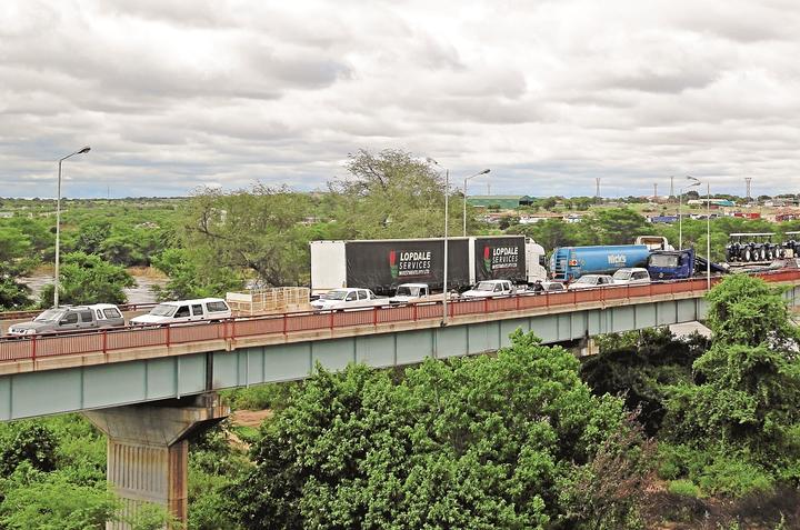 How desperate workers are now entering SA under the Beitbridge