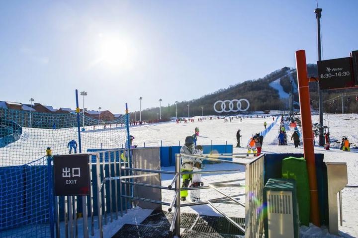 白山市文广旅局到长白山国际度假区滑雪场督导检查开业前疫情防控工作