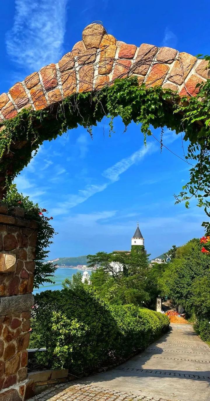 又挖到了！青岛这片绝美“无人海滩”，美得太低调！_法国_新闻_华人头条