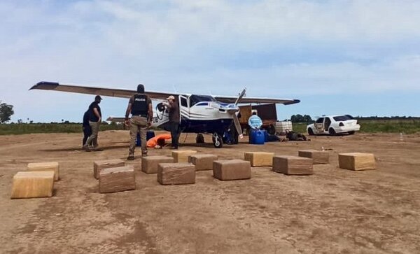 Requisan casi 400 kilos de cocaína de una avioneta en Misiones - ADN Digital