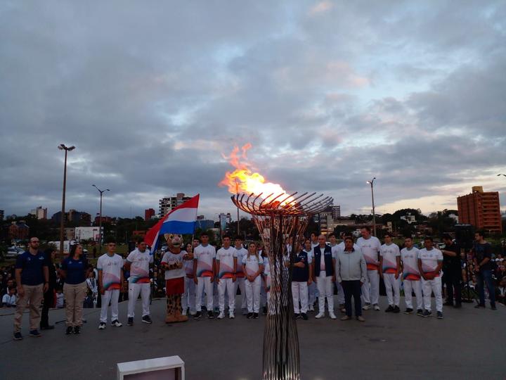 La Nación / Juegos ASU2022: Fuego Sudamericano flameó en la ciudad de Encarnación