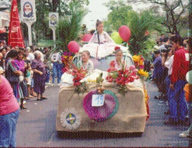 Parque Caballero: el corso de las flores vive en la memoria colectiva - Nacionales - ABC Color