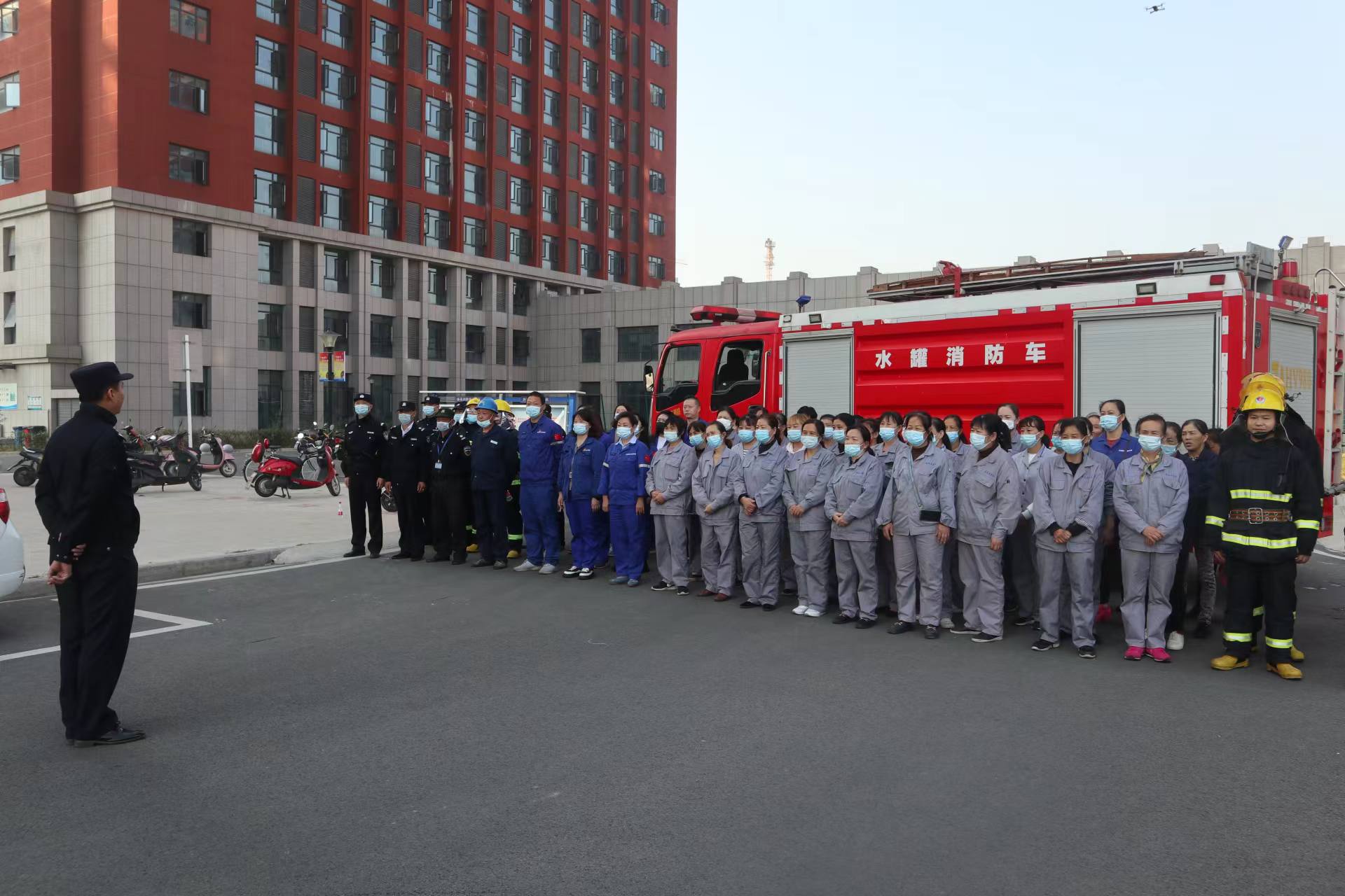 防患于未“燃” 长江武汉公安开展“119消防宣传日”活动