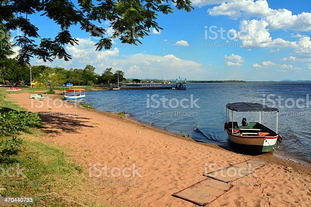 Foto de San Bernardino Paraguai A Praia e mais fotos de stock de Paraguai - Paraguai, Assunção, Lago - iStock