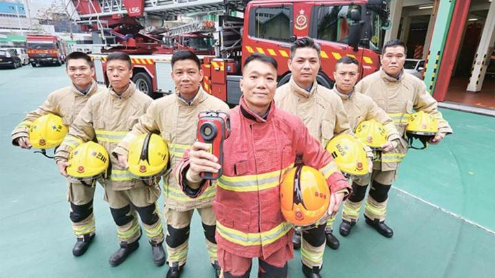 香港消防智取火柜 扑灭屯门内河15日长命火