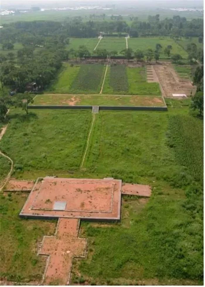 本次行程将带您走进渤海上京遗址博物馆和渤海国上京龙泉府遗址;畅游