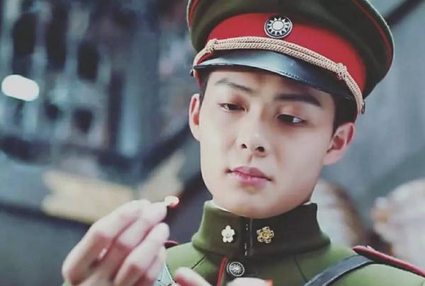 刚出道就担任男主,与赵丽颖同台飙戏,如今再演男主就未播先火