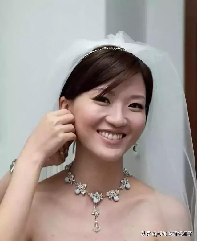 也早于2009年步入了婚姻的殿堂蔡淳佳曾说自己和男友爱情长跑10年人生