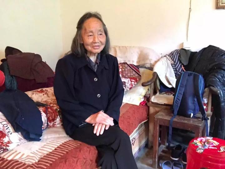 61年后牺牲于金门炮战的叶英琪烈士终于等来亲属后辈的祭拜