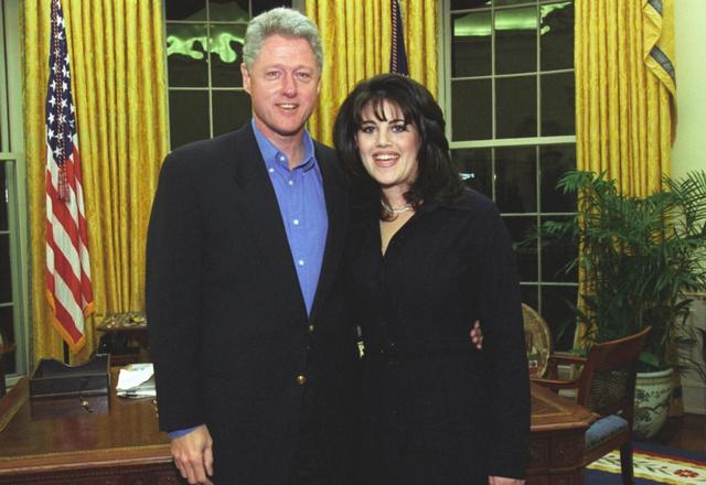 传之所以如此值钱,当然不是因为她本人的故事有多精彩,而是因为克林顿