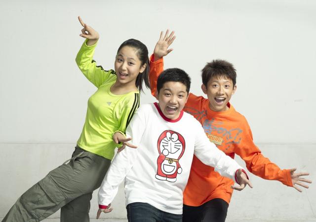 家有儿女中的三姐弟都长大了但是如今却是同剧不同命啊