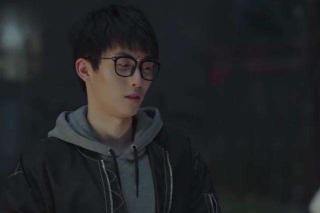 《小欢喜》中丁一一直在找寻什么?他的死给我们留下了什么?