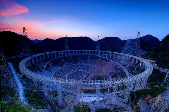 【刘文波散文诗】大美平塘,壮观天眼