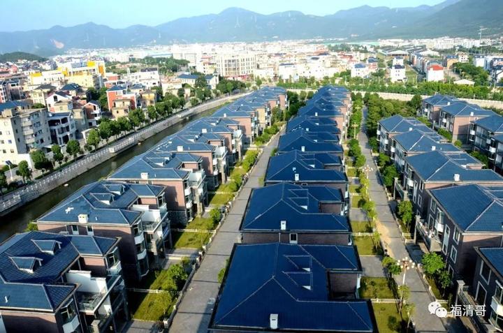 在城市搭建水光山色大格局的同时,福清各大镇区的面貌也日新月异.