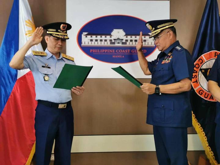 菲律宾海警署辅助大队举行晋升军衔仪式