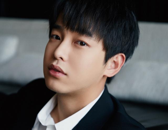 《都挺好》中的彭昱畅:演绎破茧成蝶的故事,努力奔跑,坚持下去