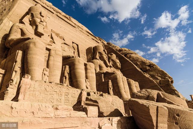 练手之作,他建造地最著名的神庙要数阿布辛贝勒神庙了,神庙建在努比亚