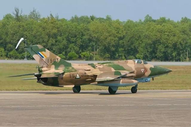 缅甸空军的攻击机中队也是经常出现,装备为20架左右的强-5c攻击机