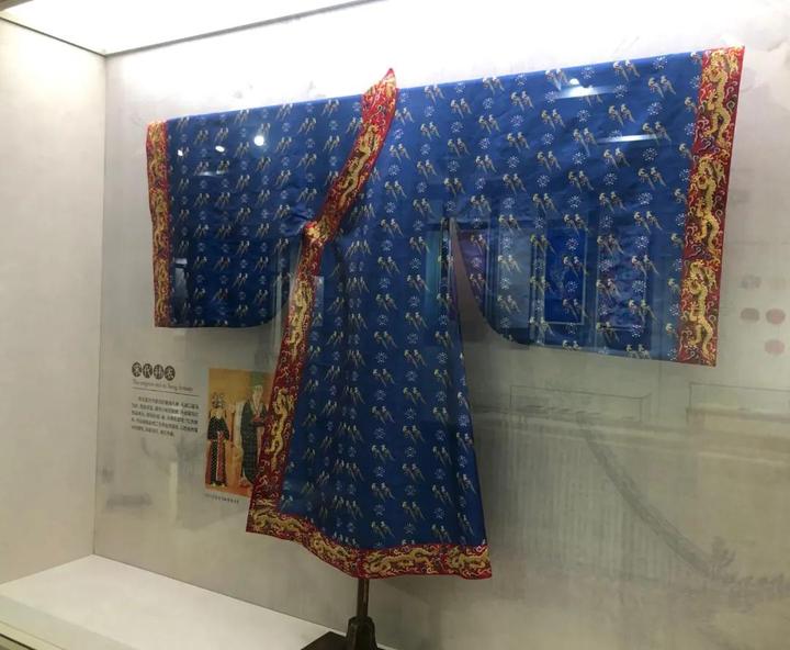 宋代袆衣复制品 徐珊珊 摄