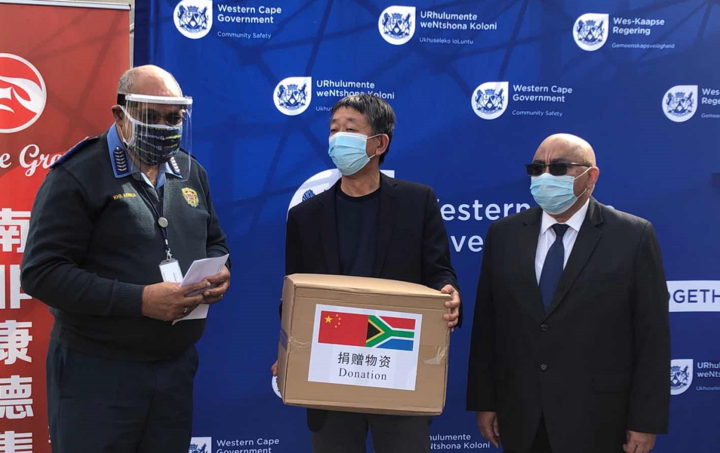 南非康德集团开普敦分公司向西开普省捐赠一批防疫口罩