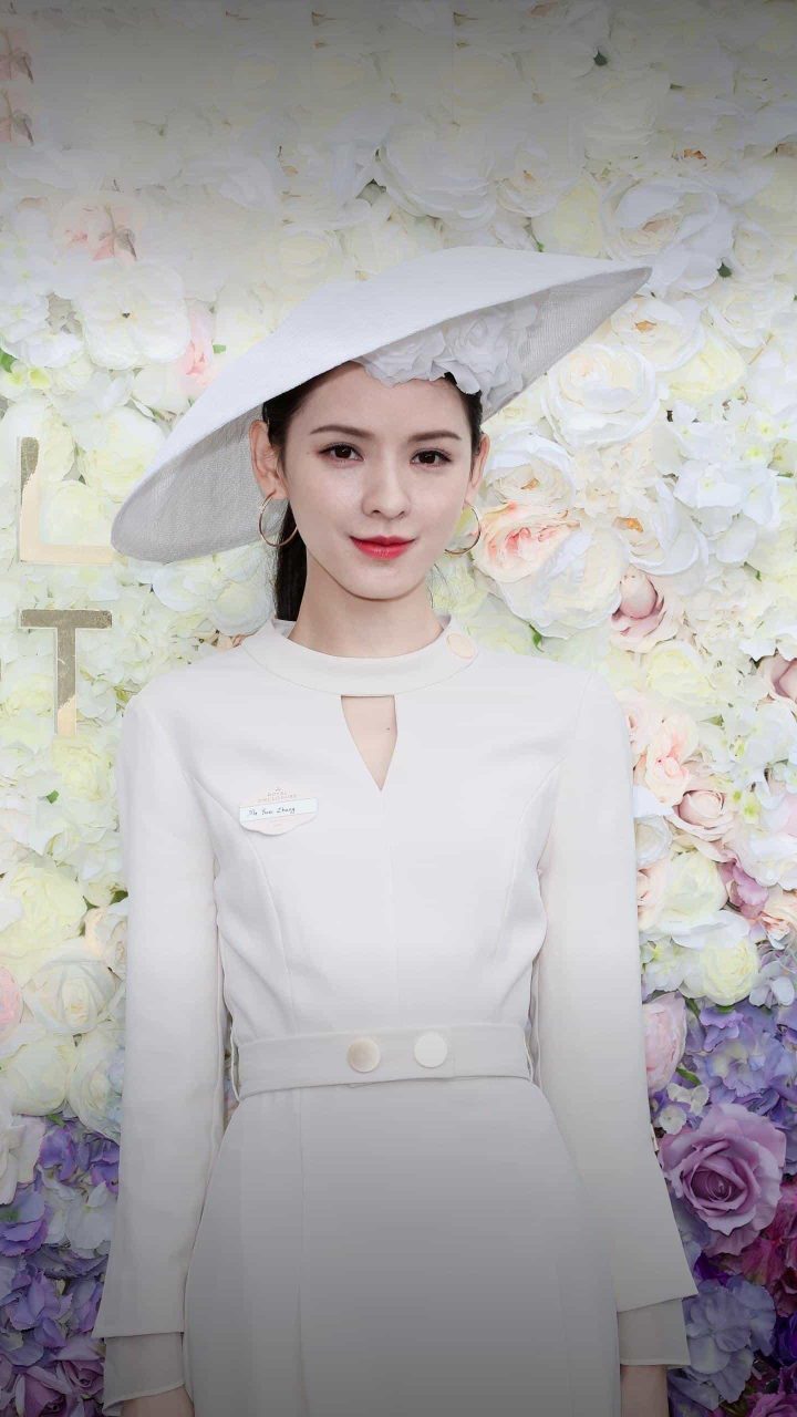 嘴角上翘的都是美女