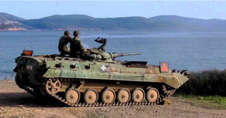 希腊向埃及送来百辆步兵战车:搭载印度造机枪,向土耳其联军开火_埃及_