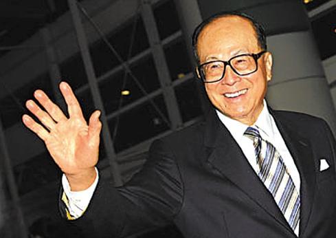 李嘉诚这次栽了纵横商界多年这个华人首富晚节不保