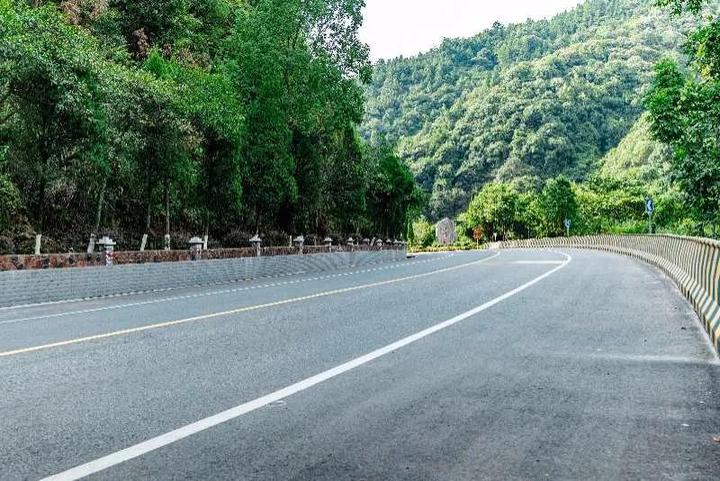 g319瑞金路段,通往福建龙岩的省际出口路.