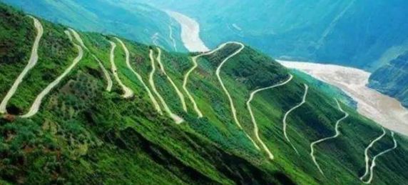 最18湾公路丽宁公路这是一条能把人绕晕的公路,这里有很多180度的急