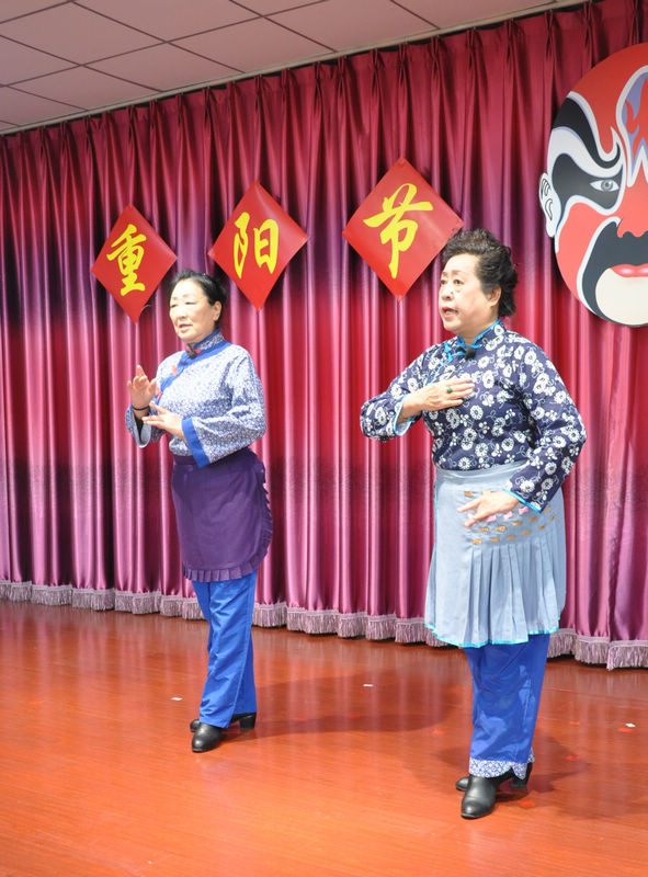 包头市多家京剧票房重阳节展演精彩纷呈