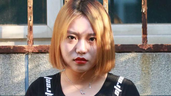 公开资料显示,李雪琴口中老板的微博为 " 老谢同学之上火的谢哥 "