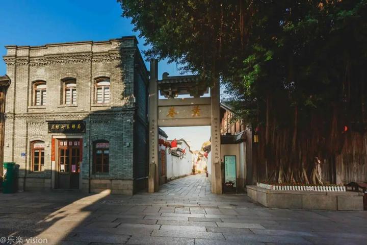 行走古厝间 品黄巷之美