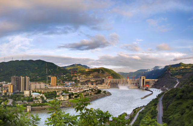 "情满金江印象水富"征文大赛获奖作品展:印象水富(组诗)