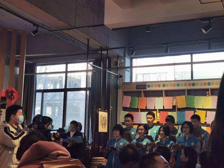 河南作家冯杰《非尔雅》首发仪式在新乡举行