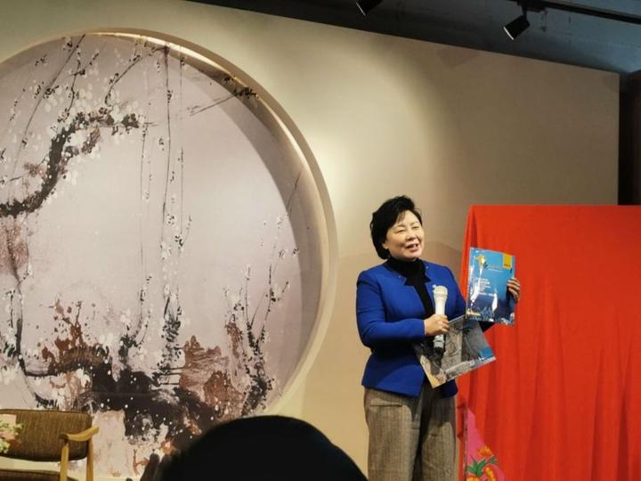 河南作家冯杰《非尔雅》首发仪式在新乡举行