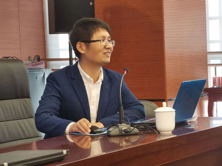 【黑牛诗派代表作品展示之1002】白羽(北京):失眠(截句六章)