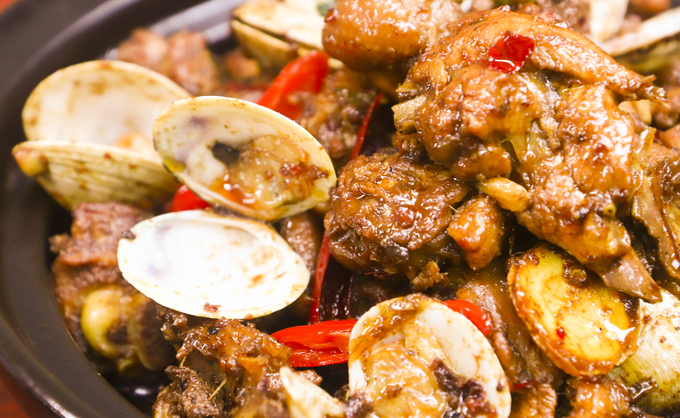 好"色"之菜,沿海地区名菜色香味俱全蛤蜊炒鸡的家